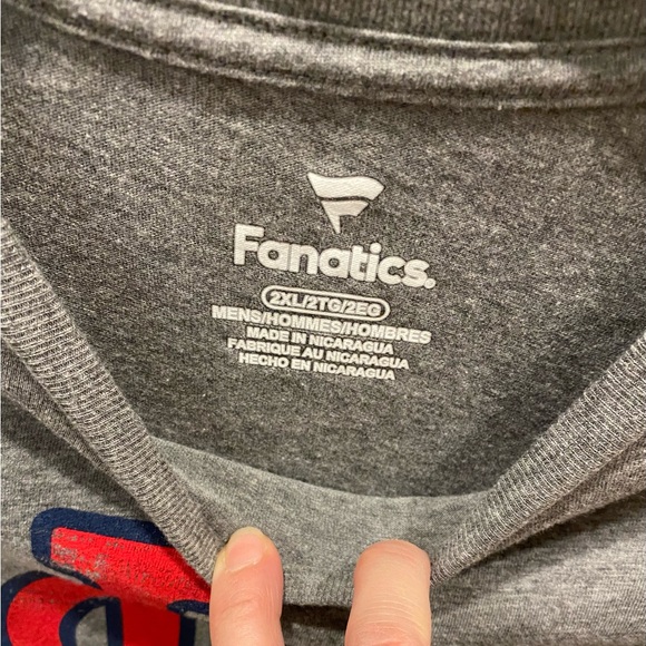 SOLD St. Louis Cardinals T-shirt - Like New - Picture 2 of 7